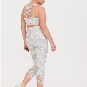 Torrid Light Gray Camo Lattice Active Leggings
